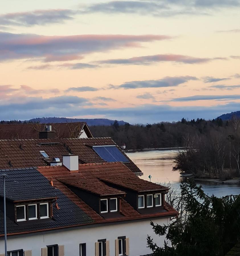 Ferienwohnung Rheinblick In Buesingen -Keine Monteure- Busingen Esterno foto
